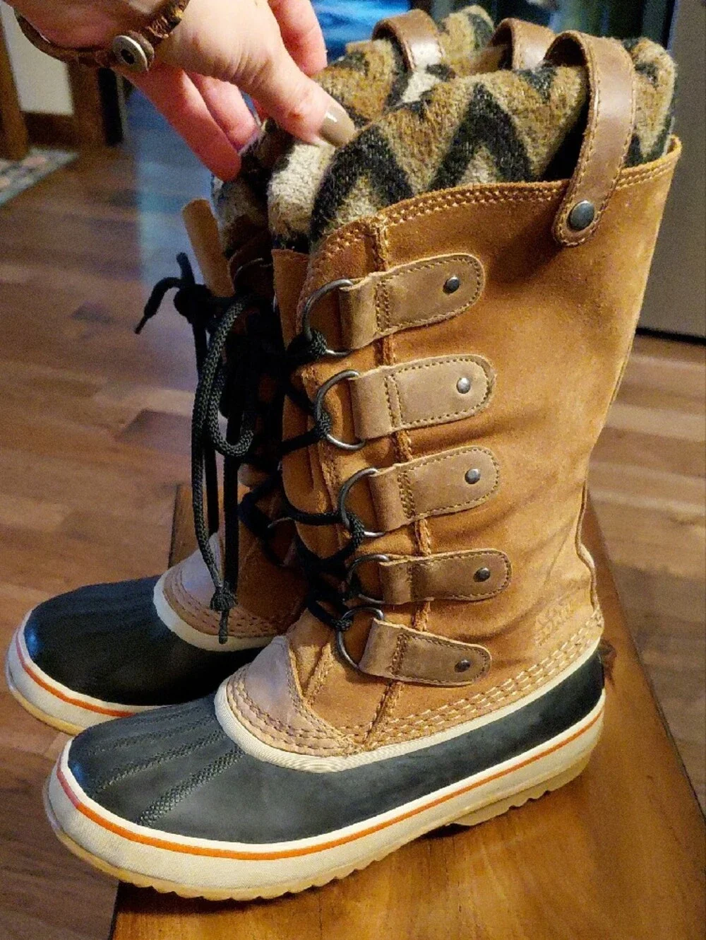 Sorel Brown and Black Lace-Up Waterproof Winter Boots-Size 8